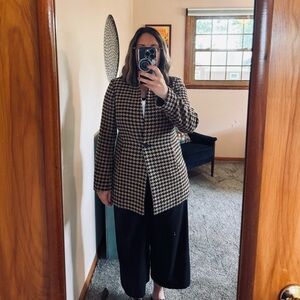 LOFT Black and Tan Houndstooth Coat